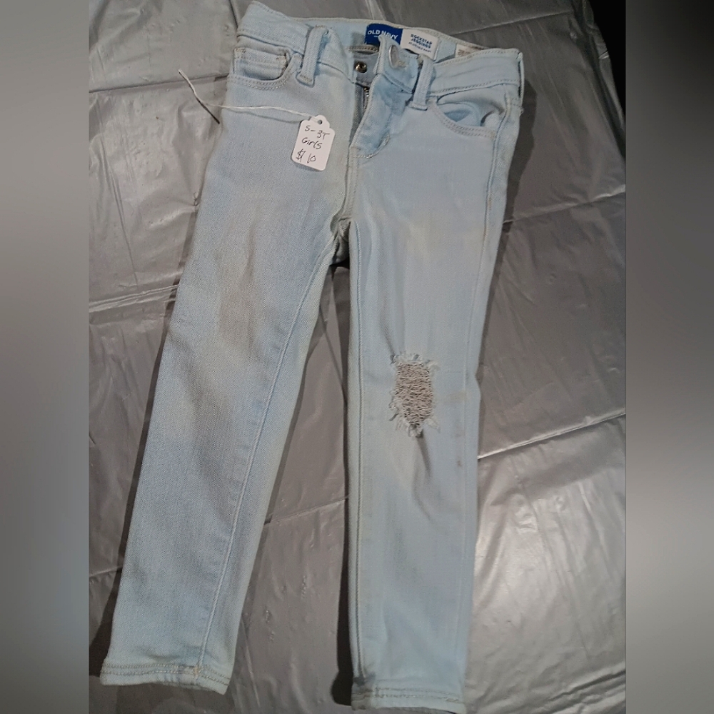 Old Navy Rockstar Jeggings Size 3T Washed Frayed.